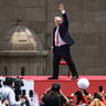 AMLO image