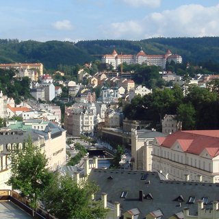 Karlovy Vary District image